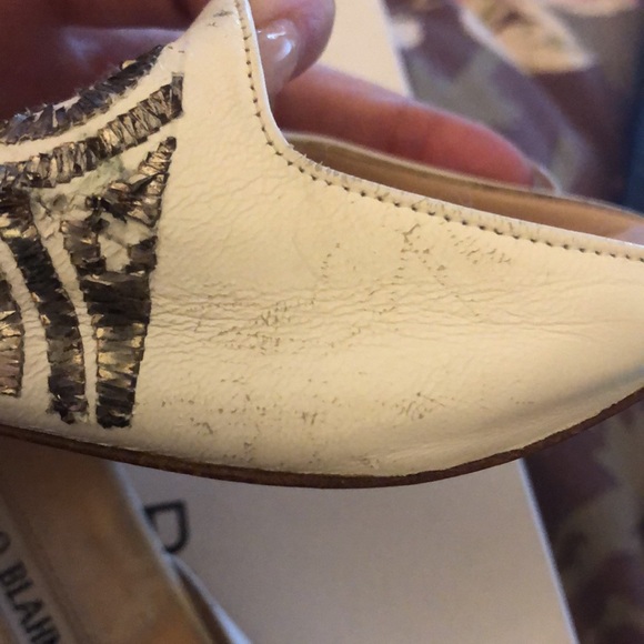 Manolo Blahnik White Leather Mules w/silver embroidery. - Picture 6 of 11